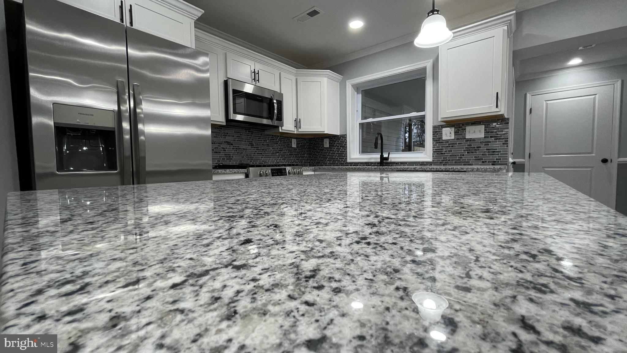 606 Meadow Road Baltimore, MD 21206 - Photo 7 of 49