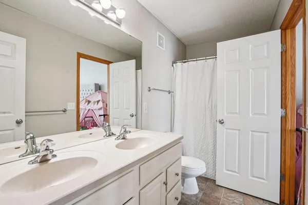 $310,000 | 2147 St Johns Alcove, Woodbury, MN 55129