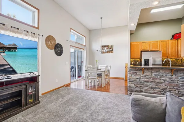 $310,000 | 2147 St Johns Alcove, Woodbury, MN 55129