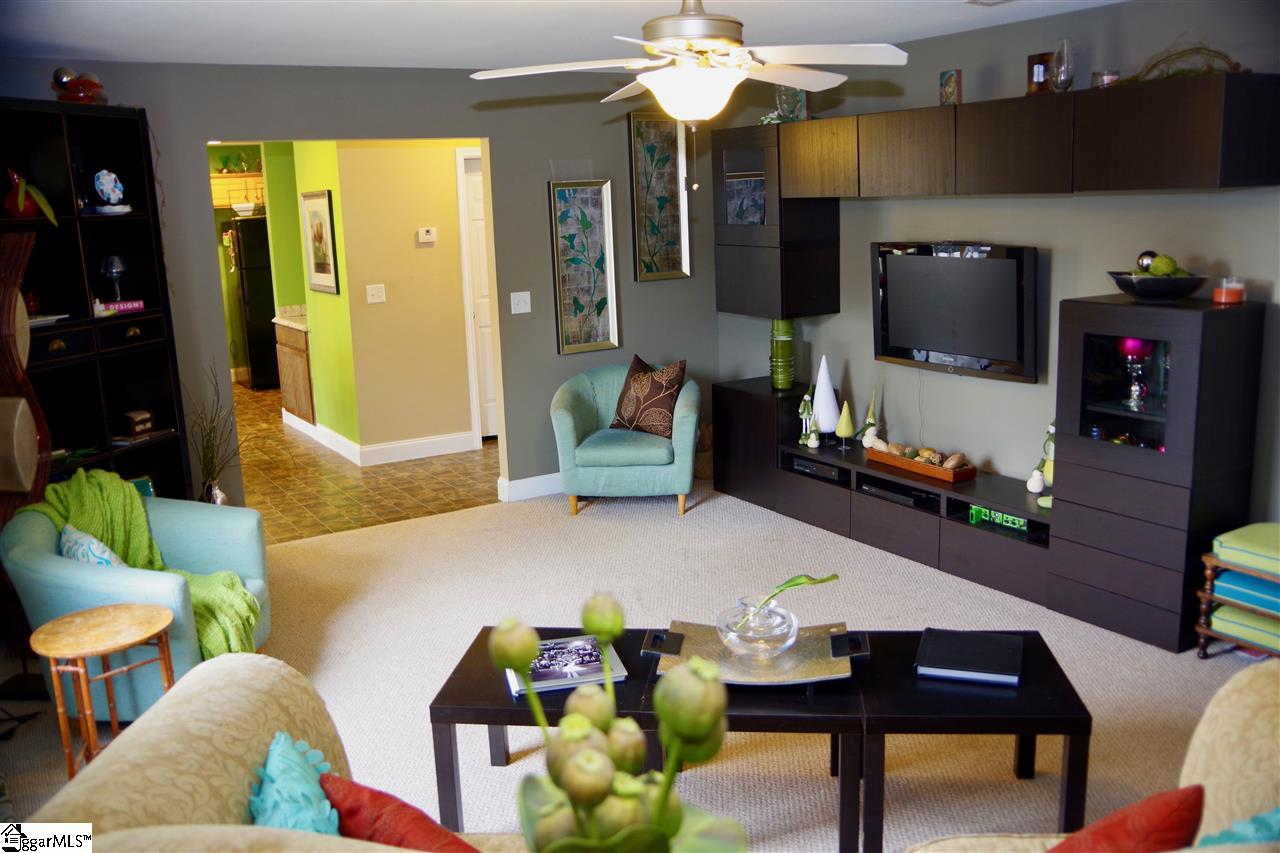 107 Falling Springs Simpsonville, SC 29681 - Photo 12 of 35 Gallery Image 12