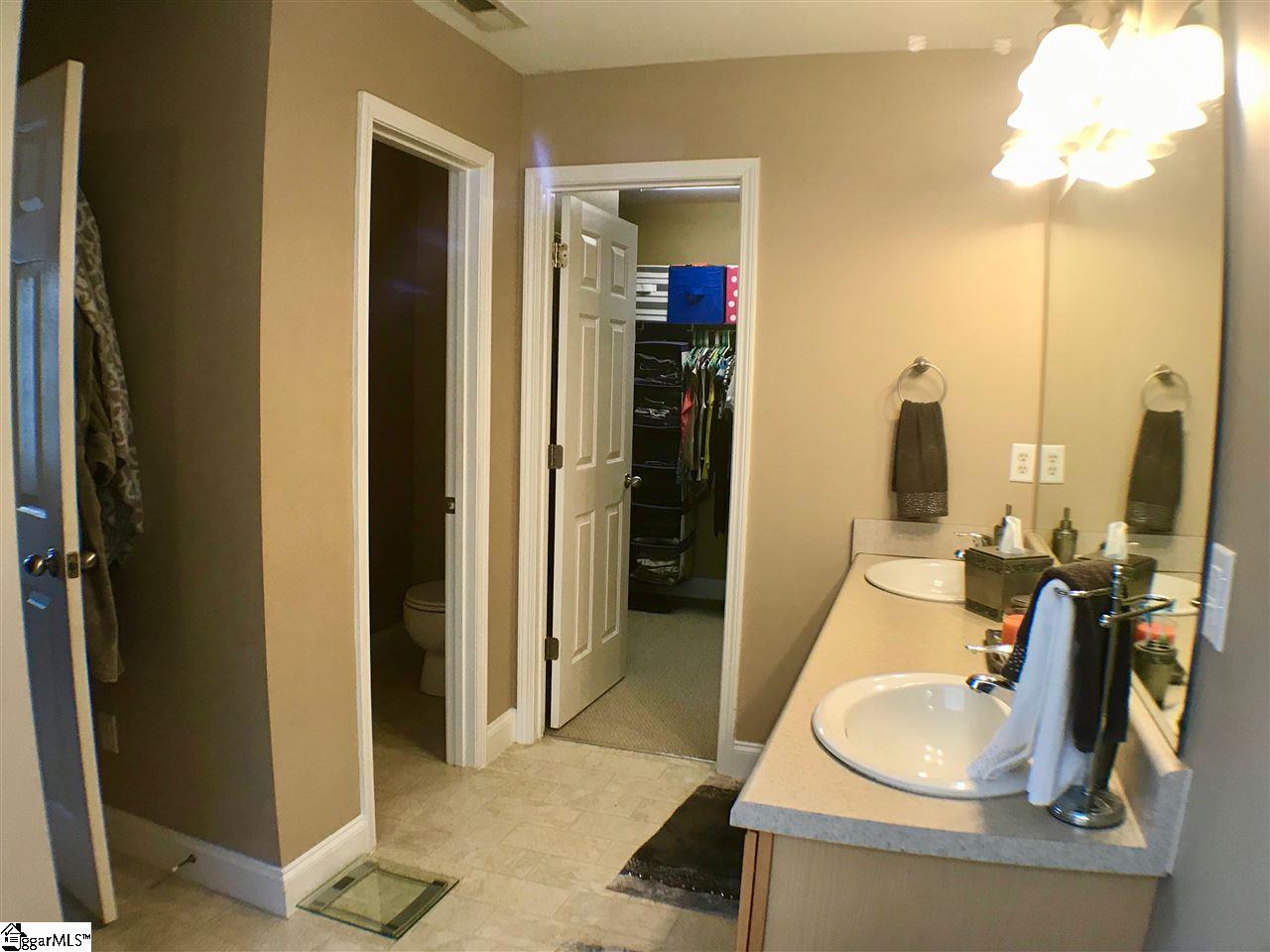 107 Falling Springs Simpsonville, SC 29681 - Photo 23 of 35 Gallery Image 23