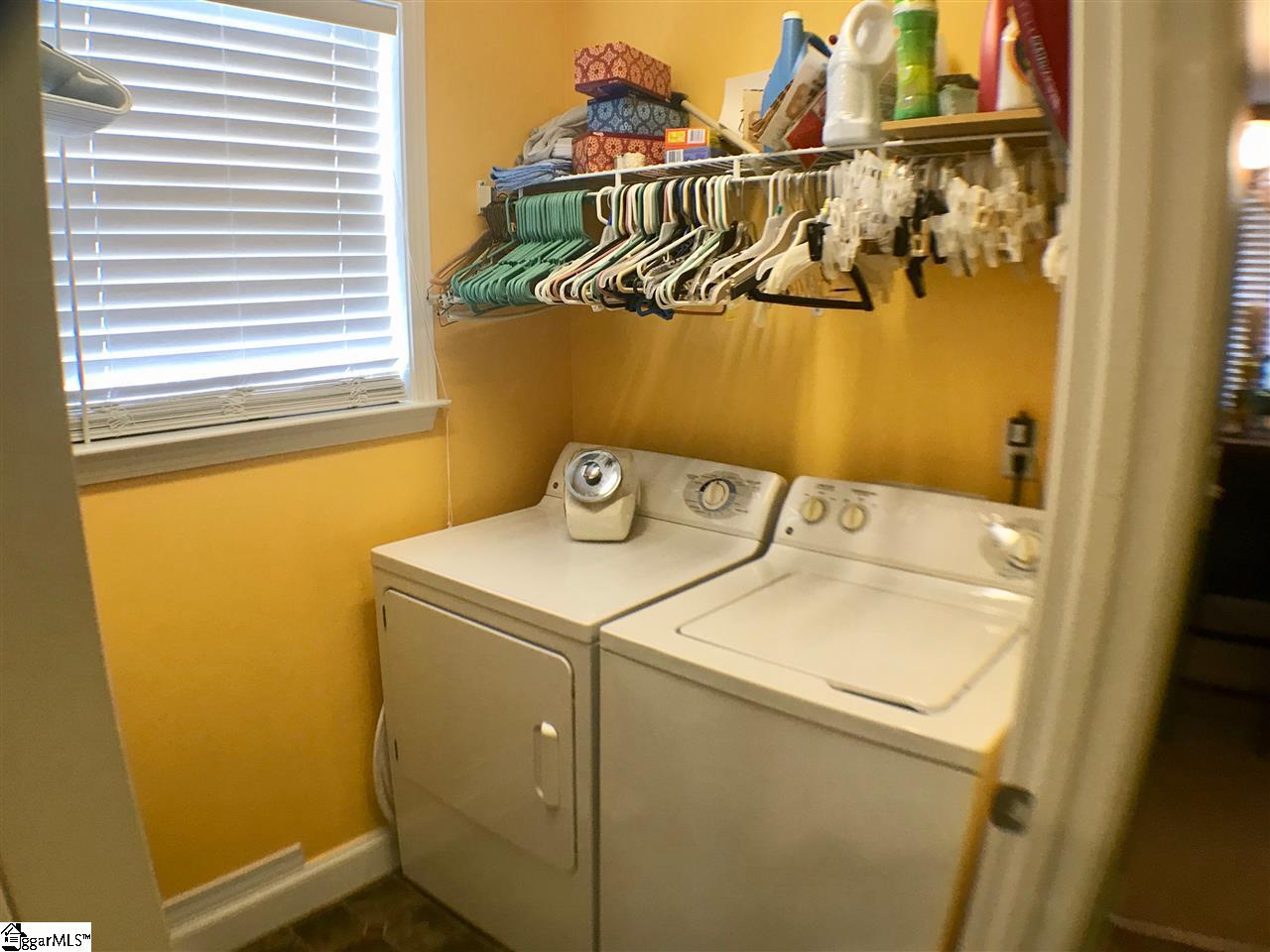107 Falling Springs Simpsonville, SC 29681 - Photo 32 of 35 Gallery Image 32