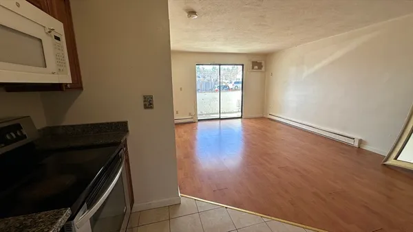 $1,850 | 915 Edgell Road, Unit 64, Framingham, MA 01701