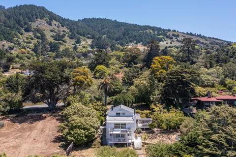 $2,700,000 | 3337 Shoreline Highway, Stinson Beach, CA 94970