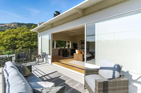 $2,700,000 | 3337 Shoreline Highway, Stinson Beach, CA 94970