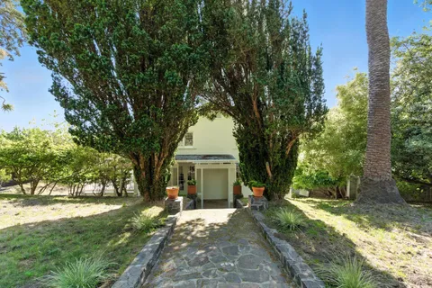 $2,700,000 | 3337 Shoreline Highway, Stinson Beach, CA 94970