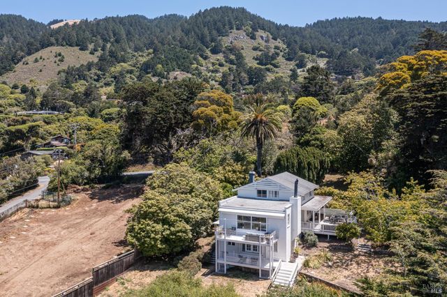 $2,700,000 | 3337 Shoreline Highway, Stinson Beach, CA 94970