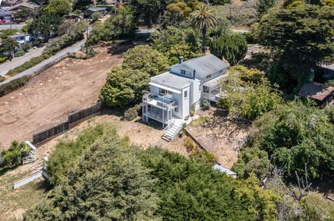 $2,700,000 | 3337 Shoreline Highway, Stinson Beach, CA 94970