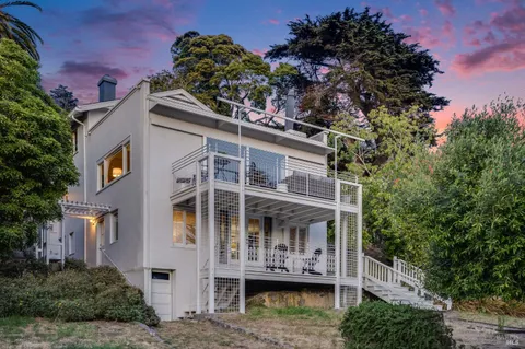 $2,700,000 | 3337 Shoreline Highway, Stinson Beach, CA 94970