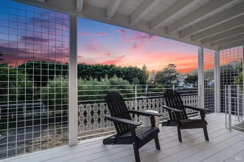 $2,700,000 | 3337 Shoreline Highway, Stinson Beach, CA 94970