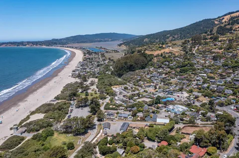 $2,700,000 | 3337 Shoreline Highway, Stinson Beach, CA 94970
