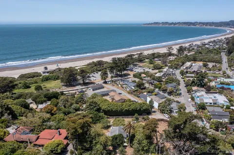 $2,700,000 | 3337 Shoreline Highway, Stinson Beach, CA 94970