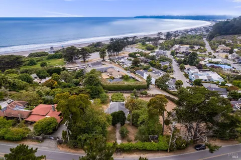 $2,700,000 | 3337 Shoreline Highway, Stinson Beach, CA 94970