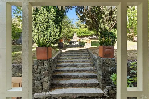 $2,700,000 | 3337 Shoreline Highway, Stinson Beach, CA 94970