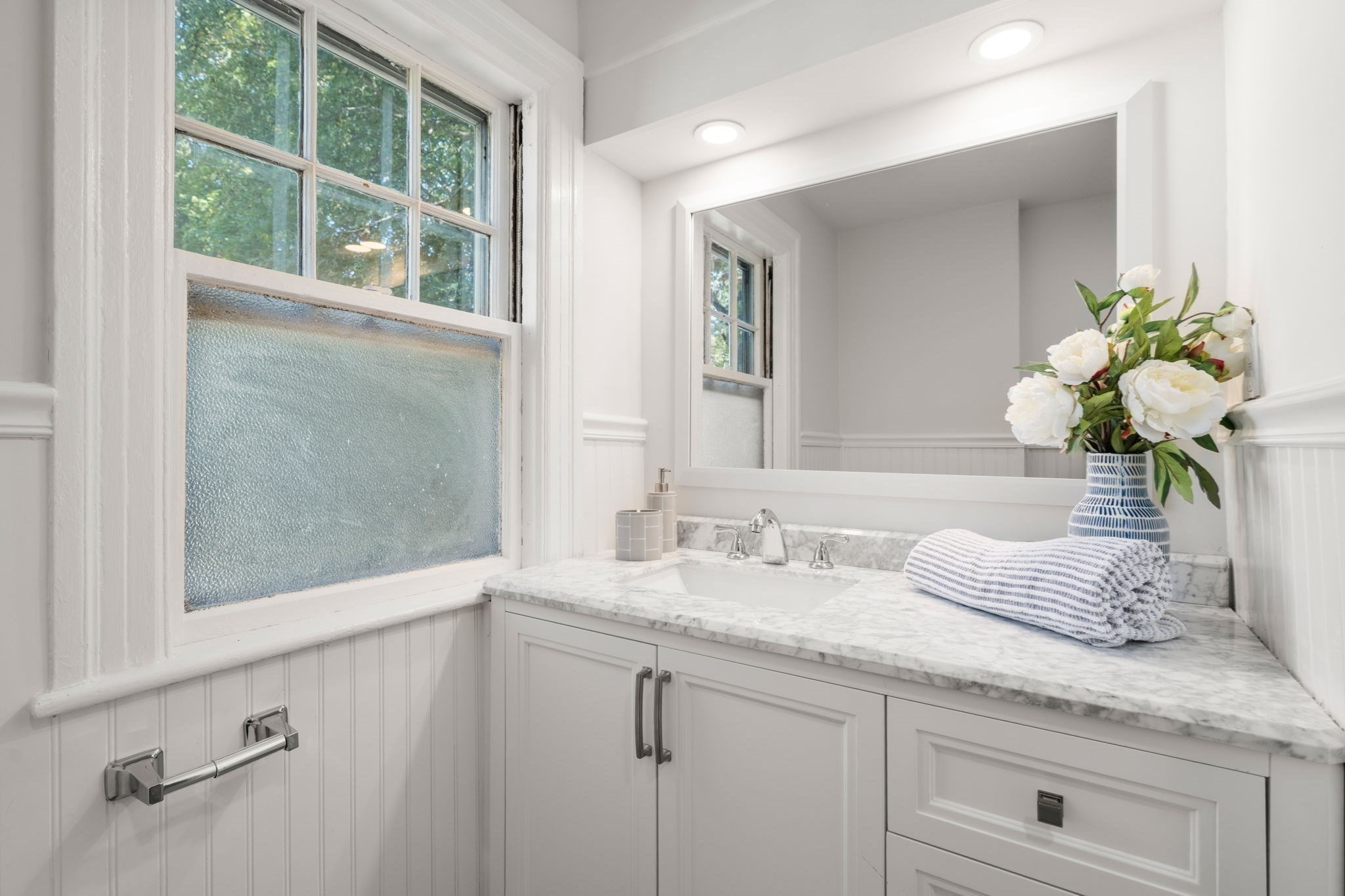 44 Brewster Road Newton, MA 02461 - Photo 18 of 34 Gallery Image 18