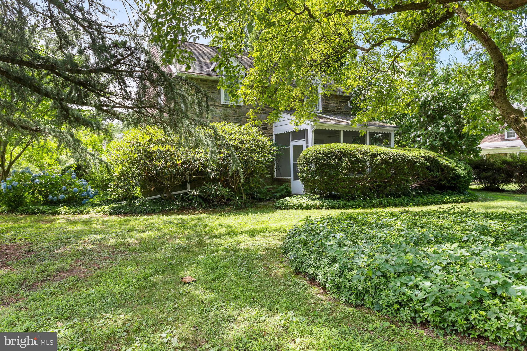 10 Green Valley Road Wallingford, PA 19086 - Photo 5 of 29