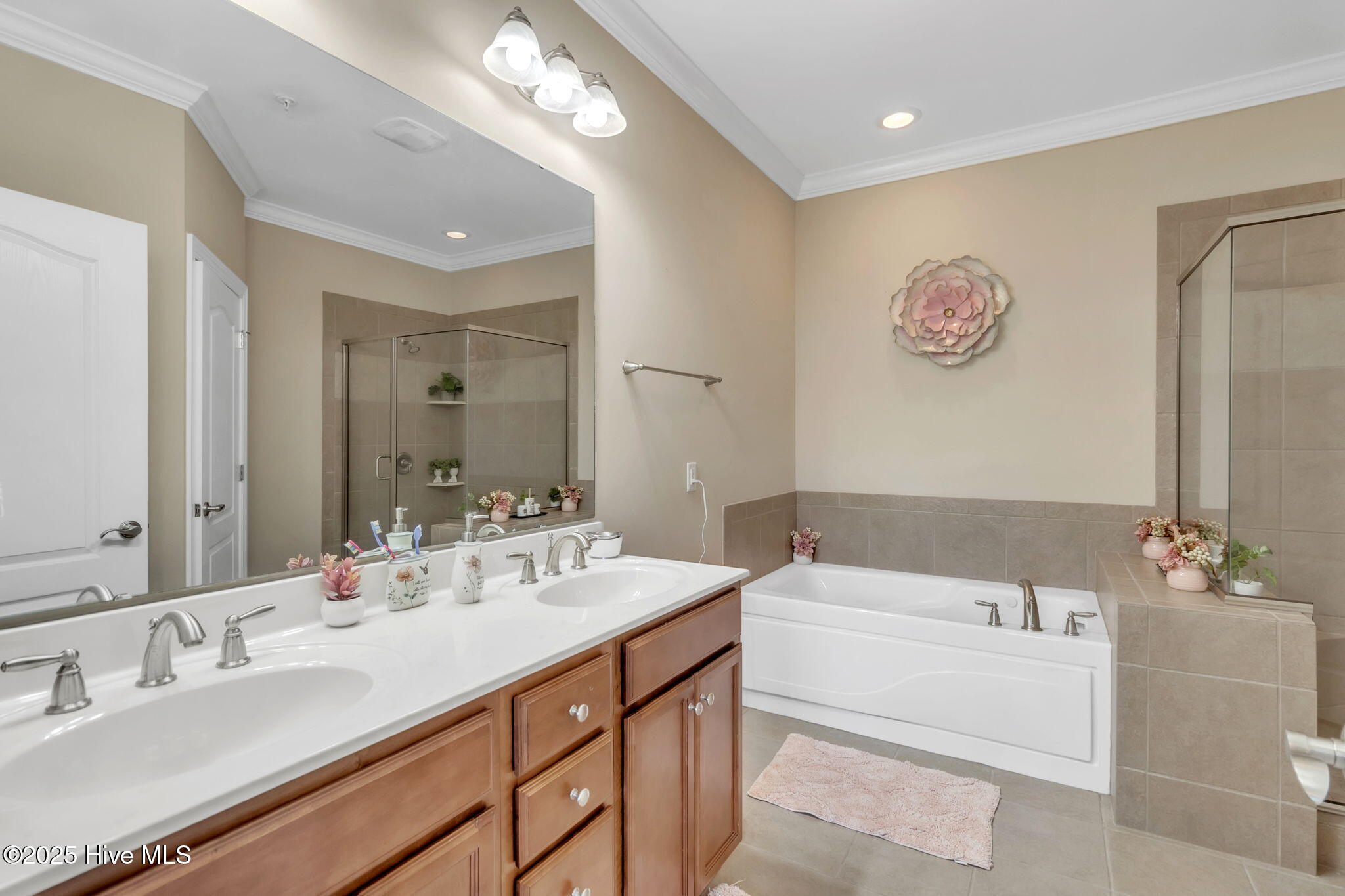 124 Gallery Drive, Unit 302 Spring Lake, NC 28390 - Photo 16 of 32 Master Bathroom