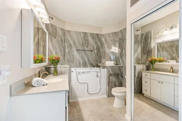 $245,500 | 3101 Townbluff Drive, Unit 1013, Plano, TX 75075