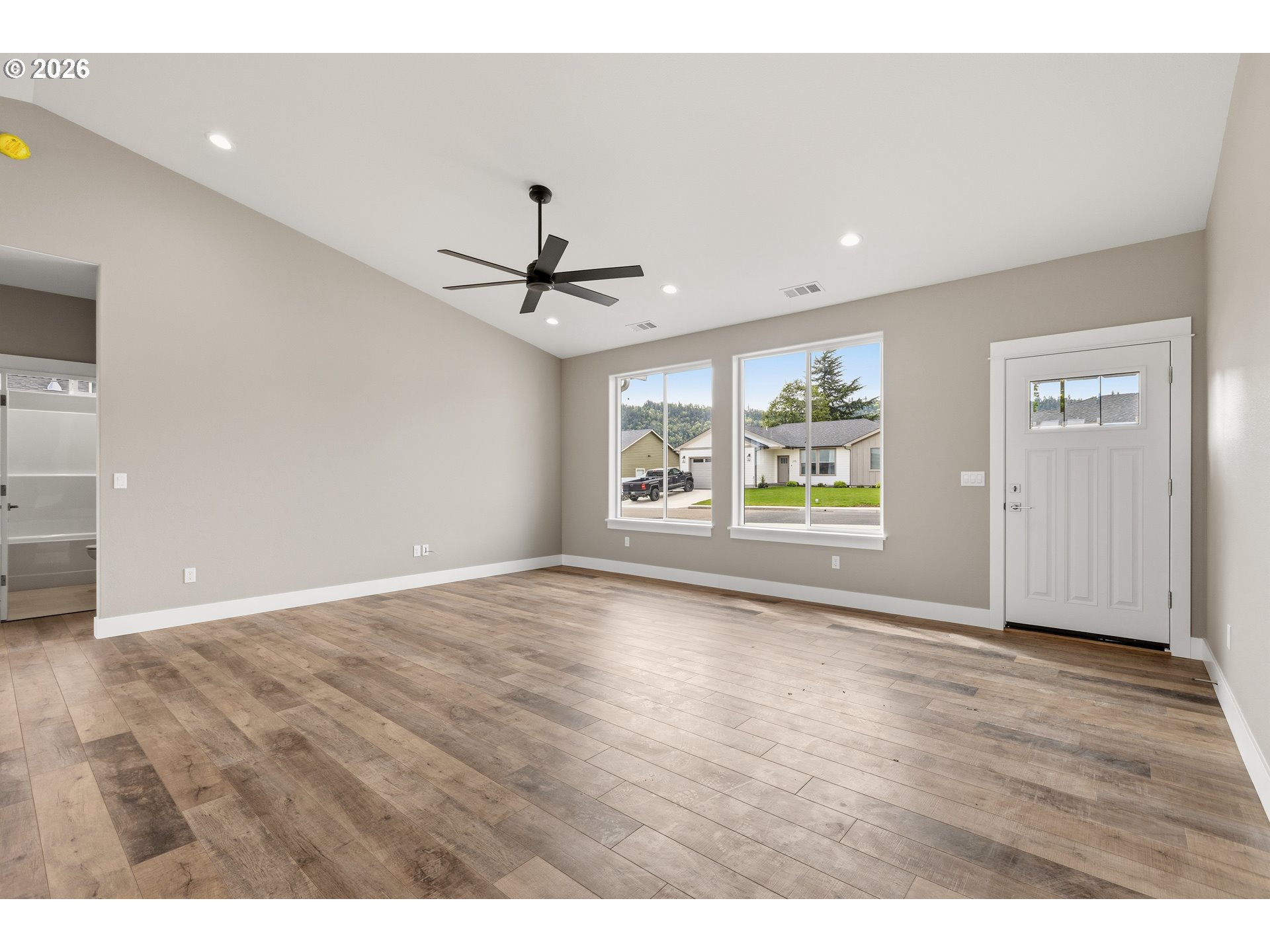 260 Southeast Logan Street Winston, OR 97496 - Photo 6 of 48
