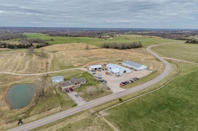 $799,000 | 10637 Hwy Tt, Grovespring, MO 65662