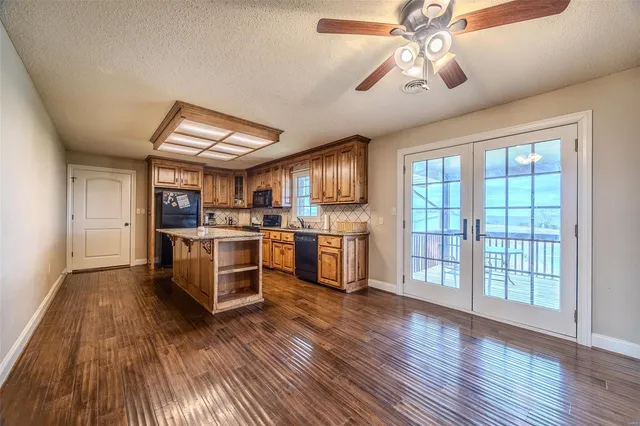 $799,000 | 10637 Hwy Tt, Grovespring, MO 65662