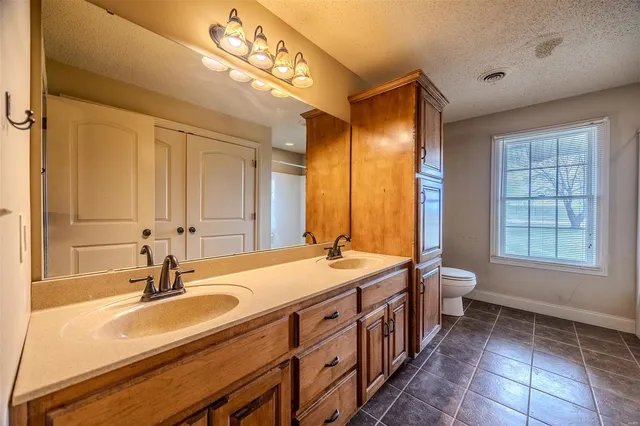 $799,000 | 10637 Hwy Tt, Grovespring, MO 65662