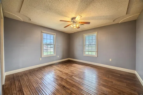 $799,000 | 10637 Hwy Tt, Grovespring, MO 65662