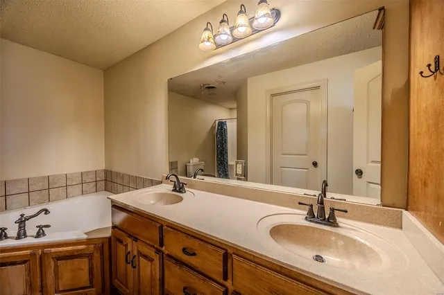 $799,000 | 10637 Hwy Tt, Grovespring, MO 65662