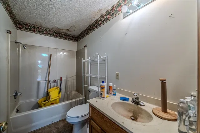 $799,000 | 10637 Hwy Tt, Grovespring, MO 65662