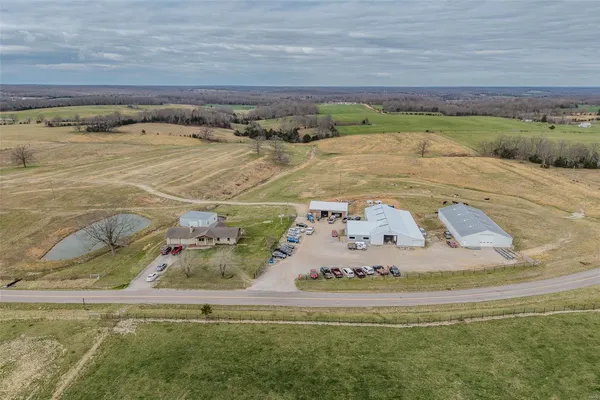 $799,000 | 10637 Hwy Tt, Grovespring, MO 65662
