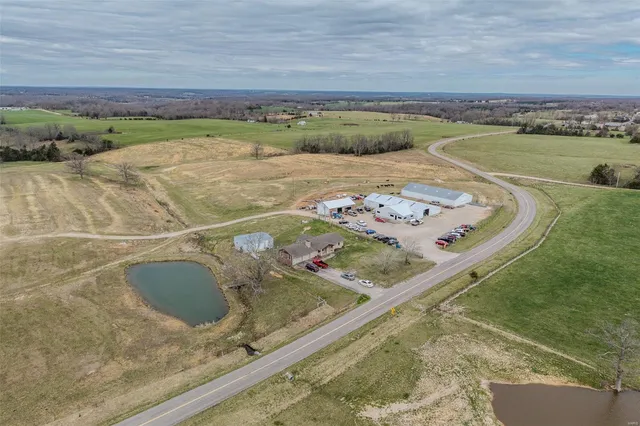 $799,000 | 10637 Hwy Tt, Grovespring, MO 65662