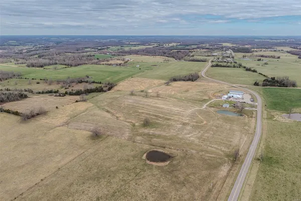$799,000 | 10637 Hwy Tt, Grovespring, MO 65662