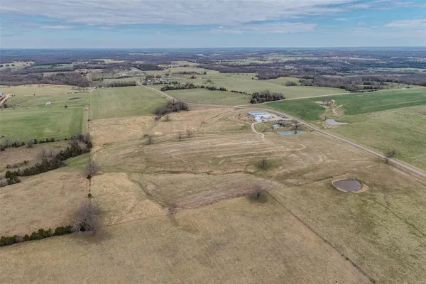 $799,000 | 10637 Hwy Tt, Grovespring, MO 65662