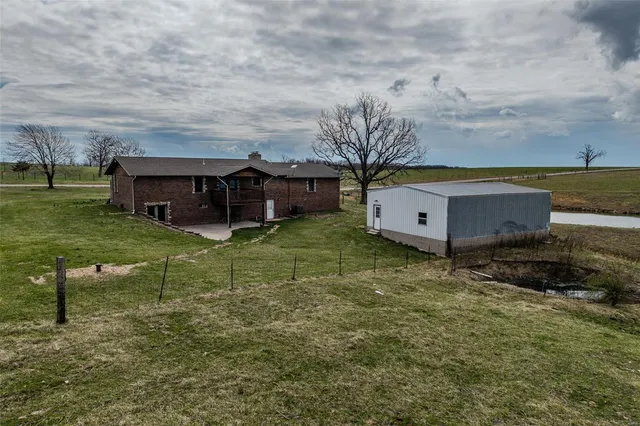 $799,000 | 10637 Hwy Tt, Grovespring, MO 65662