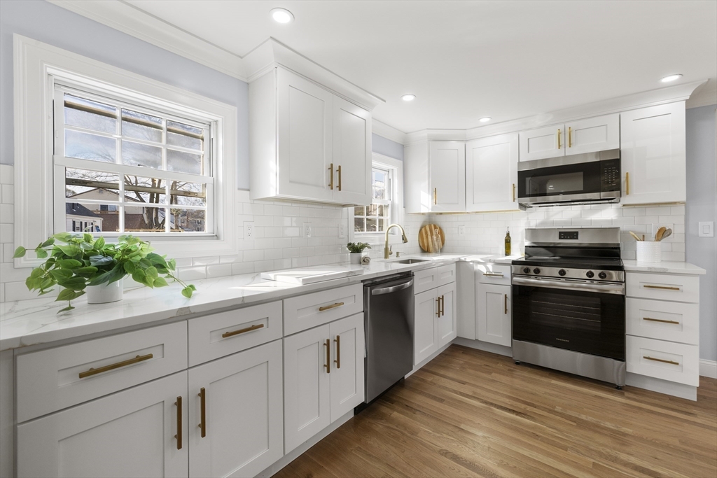 20 Nason Road Saugus, MA 01906 - Photo 3 of 38 Gallery Image 3