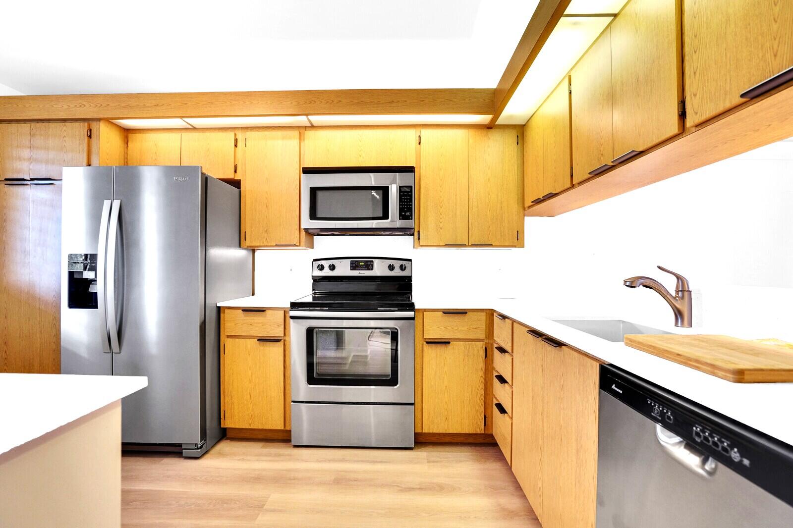 2601 Village Boulevard, Unit 404 West Palm Beach, FL 33409 - Photo 3 of 39 Updated SS Appliances