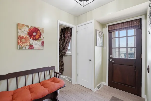 $389,900 | 18439 Locust Street, Lansing, IL 60438