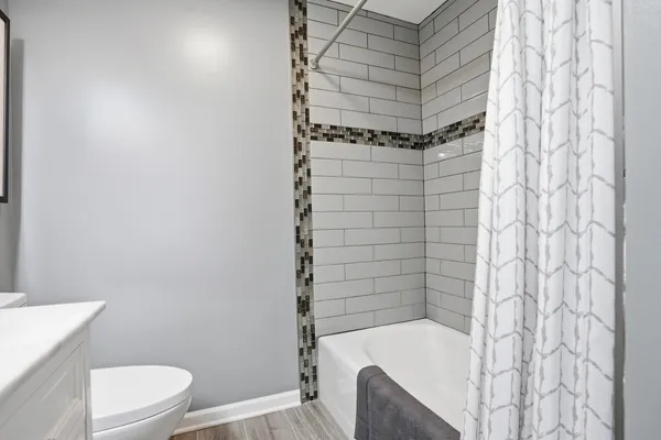 $389,900 | 18439 Locust Street, Lansing, IL 60438
