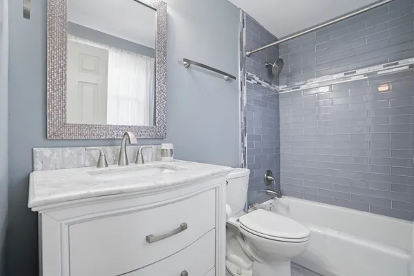 $389,900 | 18439 Locust Street, Lansing, IL 60438