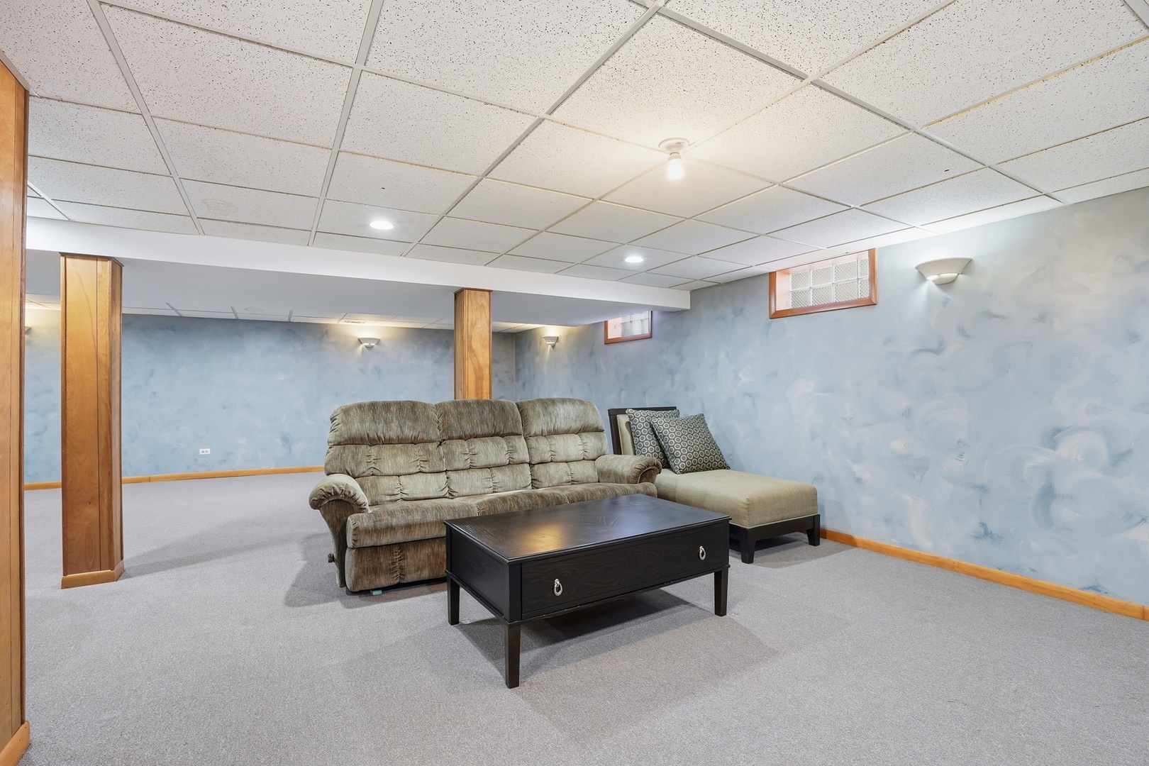 18439 Locust Street Lansing, IL 60438 - Photo 23 of 38