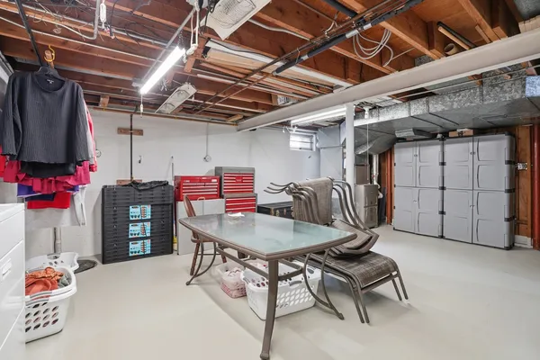 $389,900 | 18439 Locust Street, Lansing, IL 60438