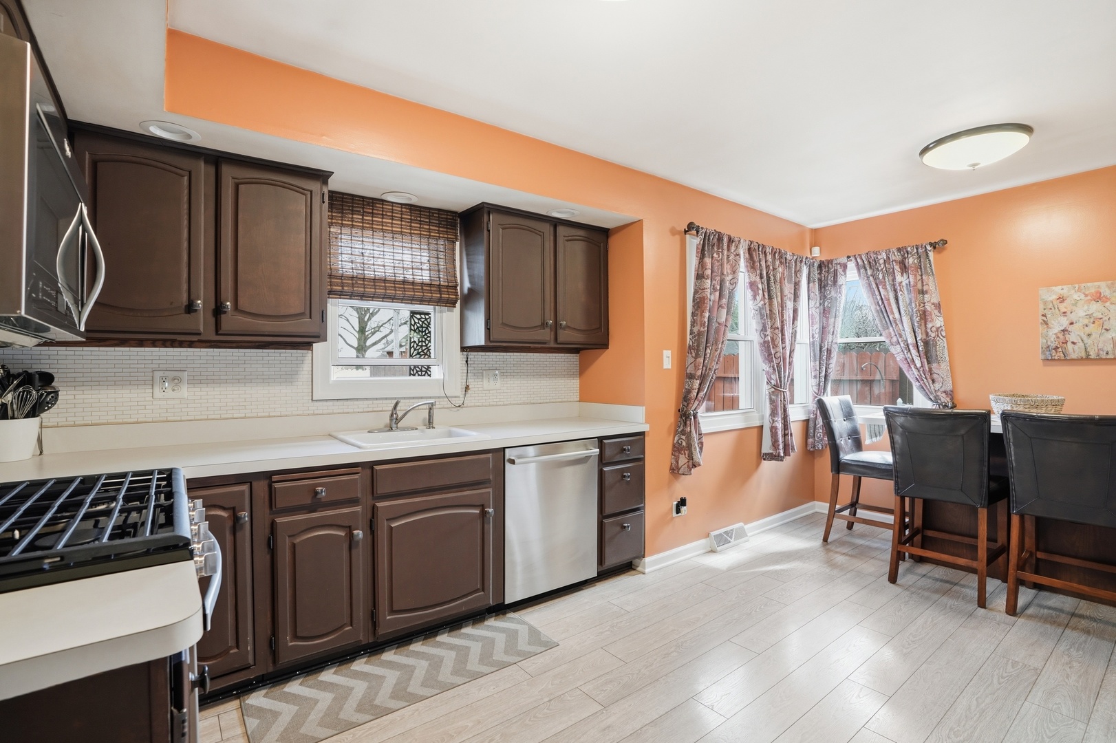 18439 Locust Street Lansing, IL 60438 - Photo 8 of 38