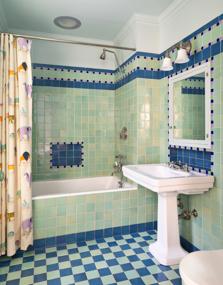 740 Park Avenue, Unit 2/3D Manhattan, NY 10021 - Photo 19 of 24 a bathroom with a sink and a mirror