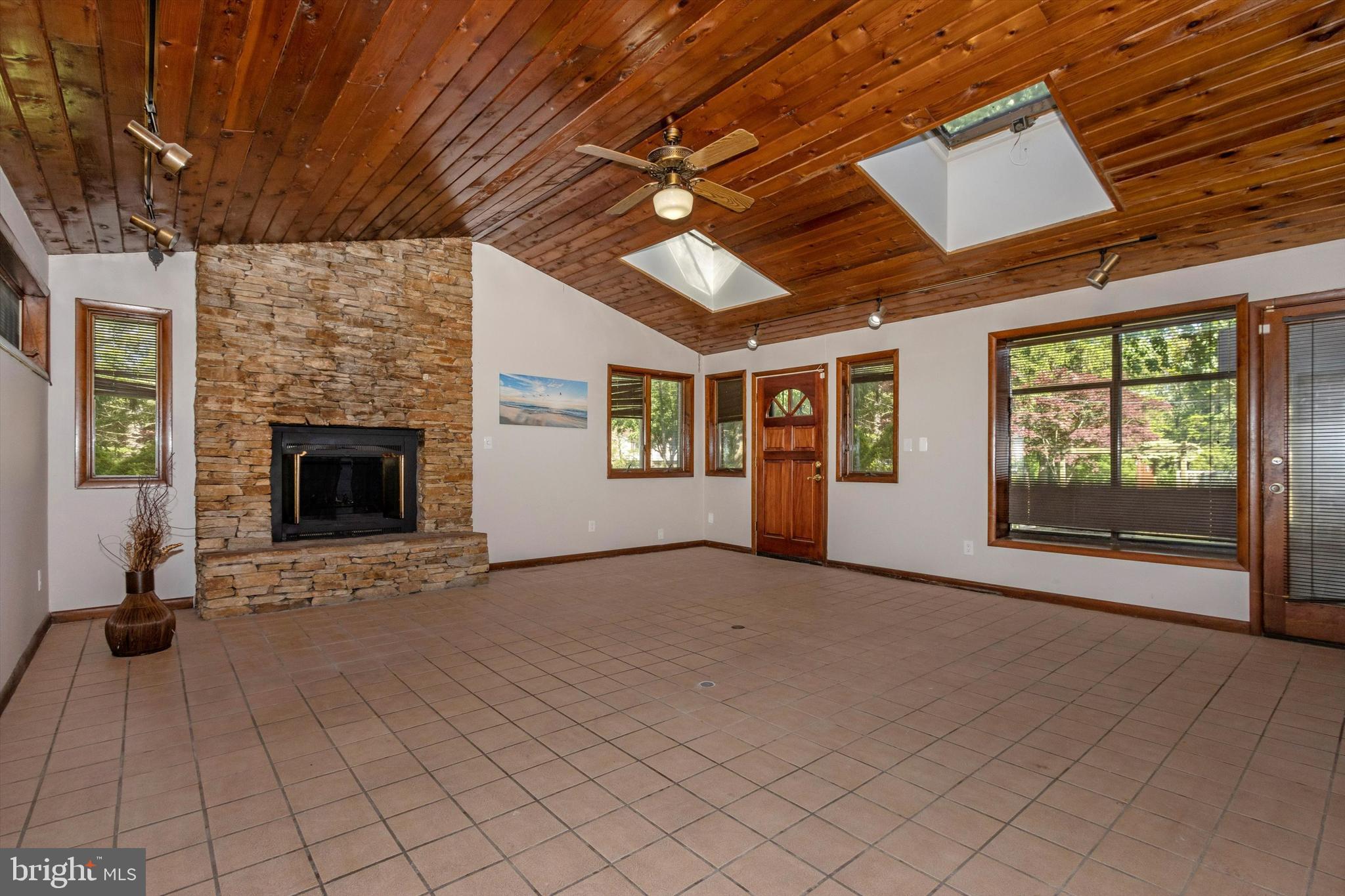 8828 Stonehaven Road Randallstown, MD 21133 - Photo 7 of 53 Gallery Image 7