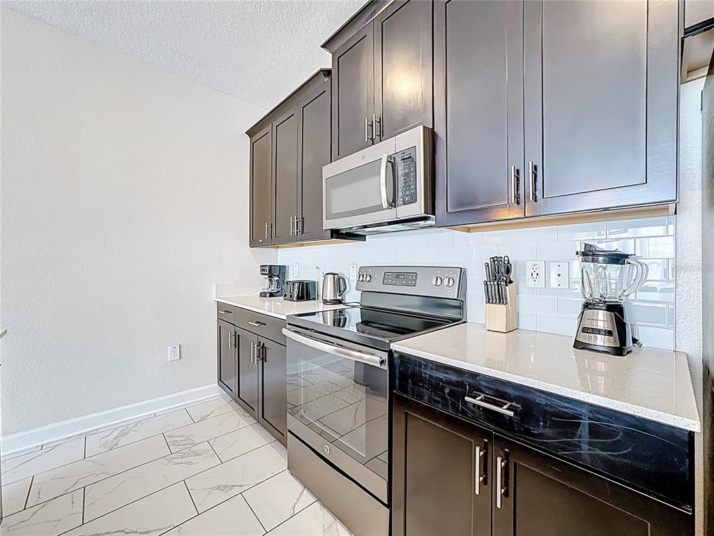 4829 Romeo Circle Kissimmee, FL 34746 - Photo 10 of 59