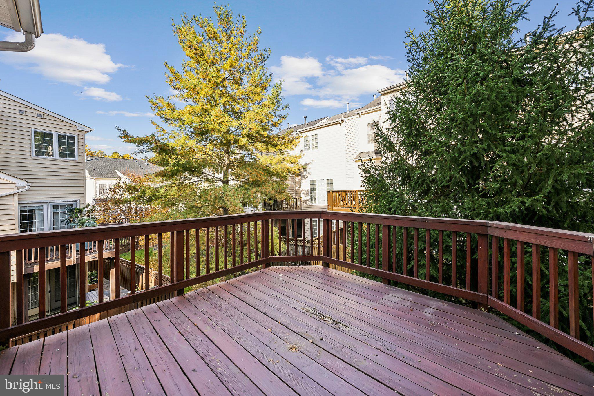 4237 Upper Park Drive Fairfax, VA 22030 - Photo 11 of 28 Deck off dining room