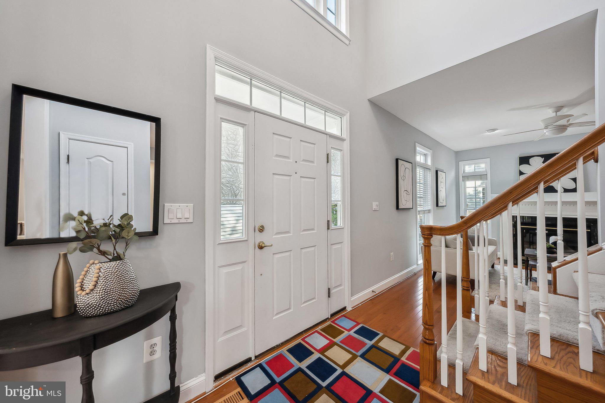 4237 Upper Park Drive Fairfax, VA 22030 - Photo 2 of 28 Grand entrance