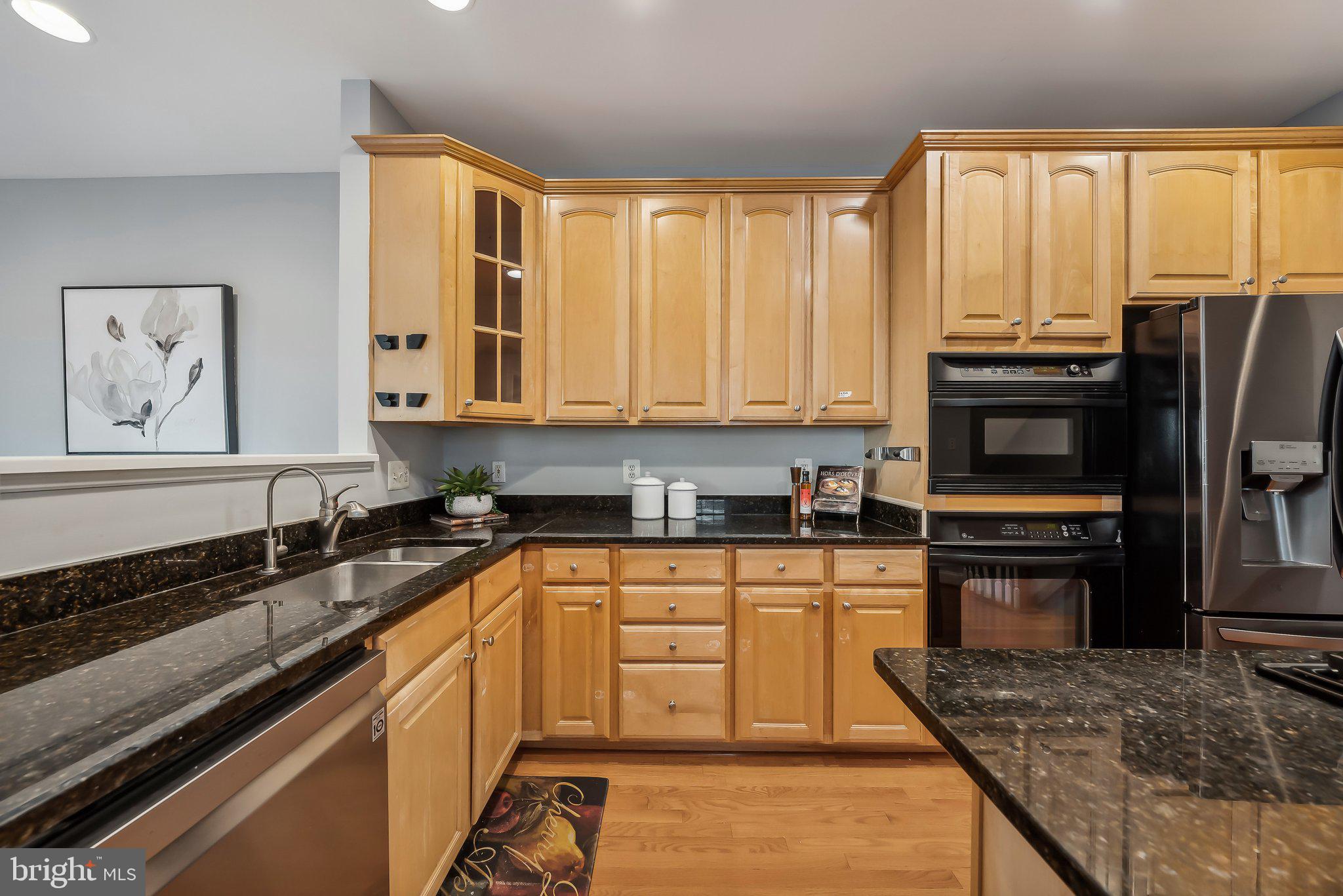 4237 Upper Park Drive Fairfax, VA 22030 - Photo 7 of 28 Great place to cook