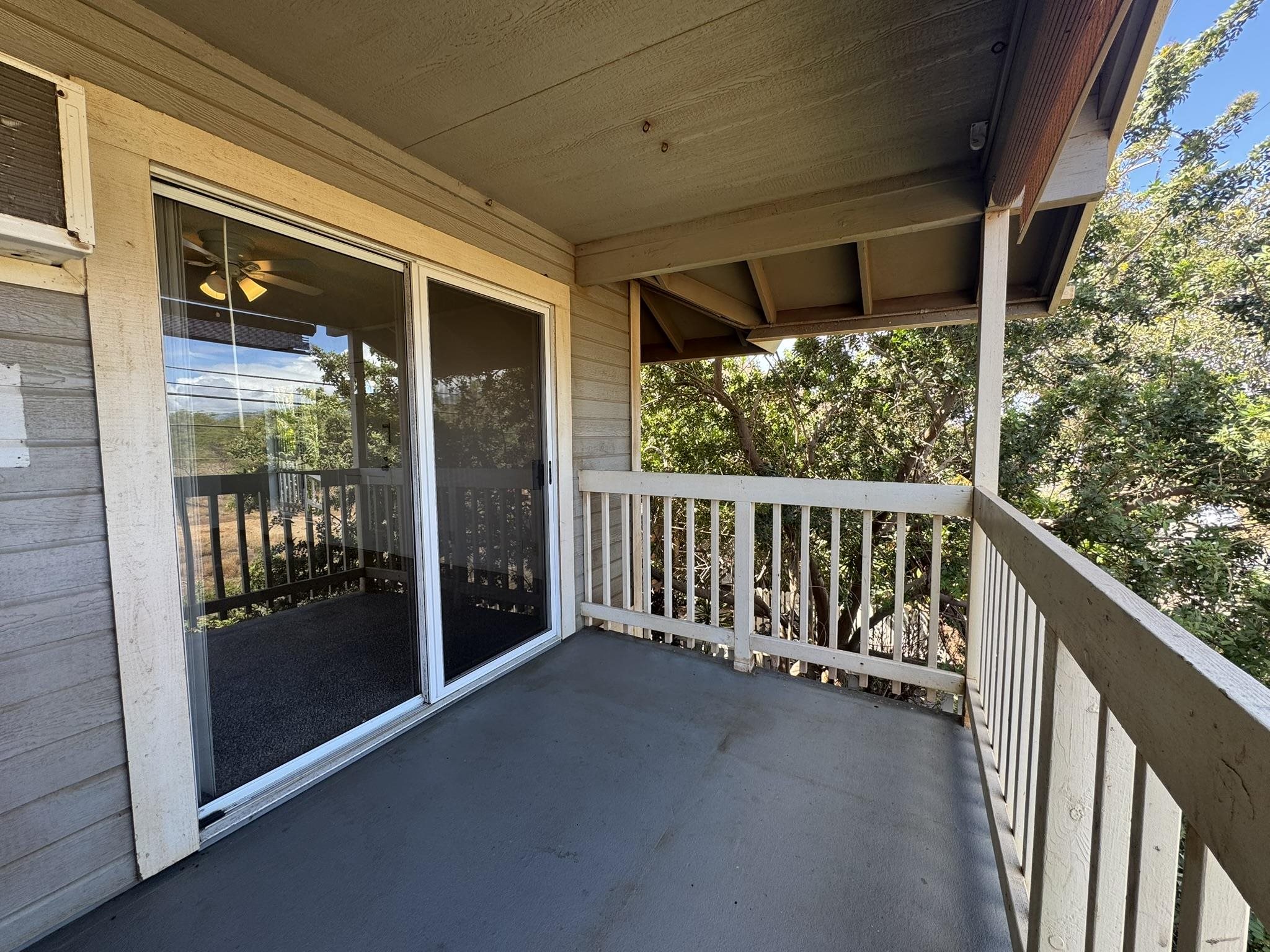 140 Uwapo Road, Unit 56204 Kihei, HI 96753 - Photo 25 of 40 a view of a balcony