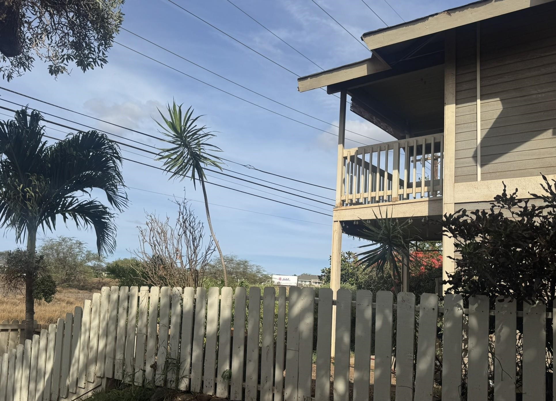 140 Uwapo Road, Unit 56204 Kihei, HI 96753 - Photo 40 of 40 a house view with a garden space